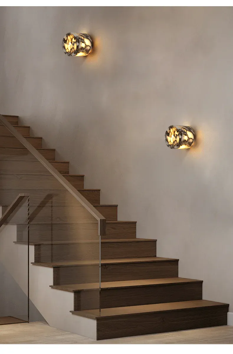 Petit luminaire mural design au style italien moderne