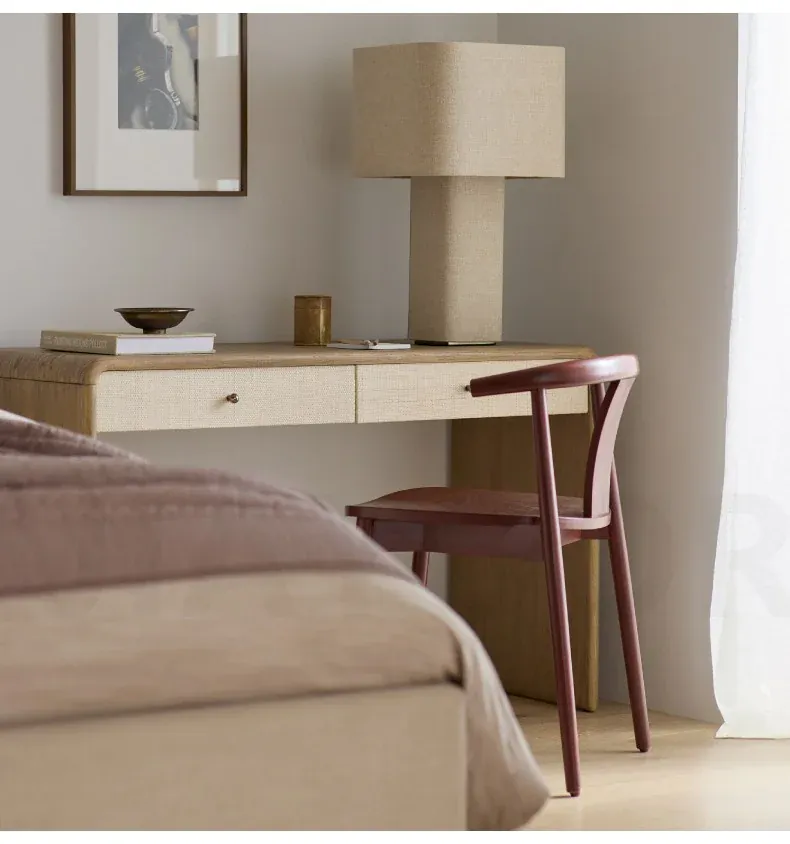 Lampadaire en tissu blanc crème