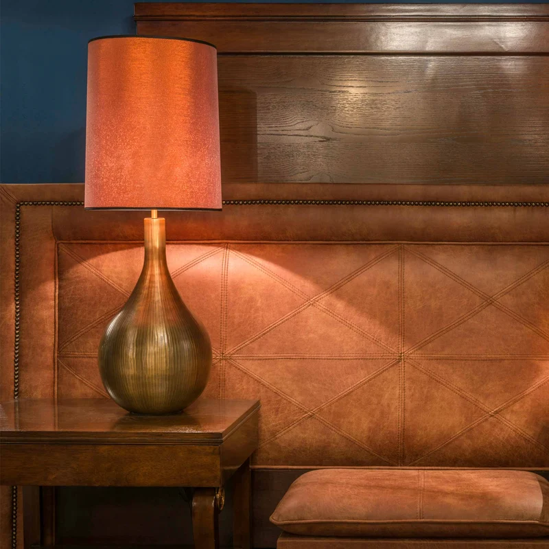 Breteuil dorée Lampe en laiton doré sans abat-jour
