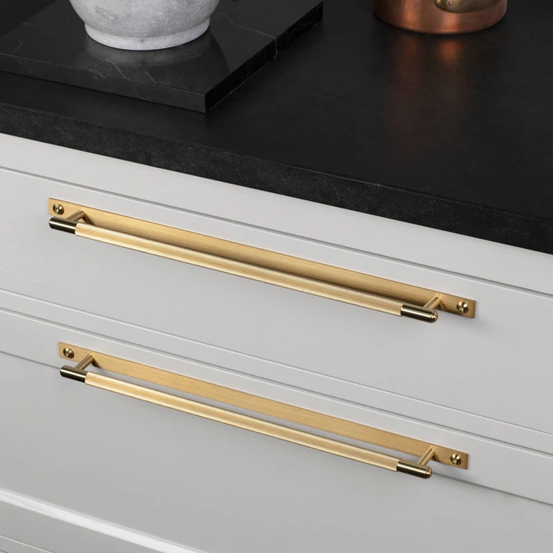 Buster + Punch Pull Bar Linear