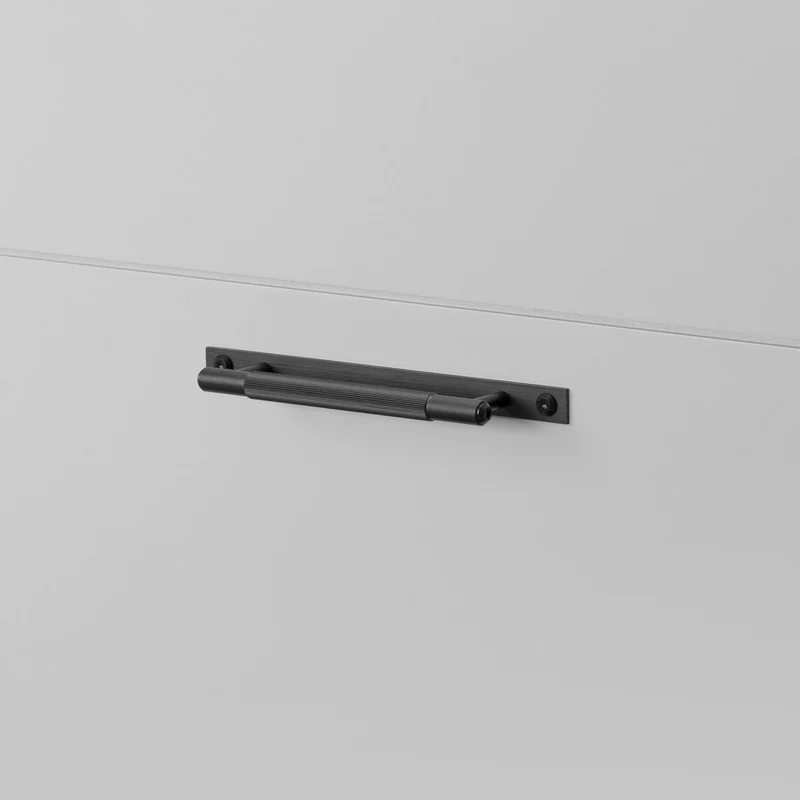 Buster + Punch Pull Bar Linear