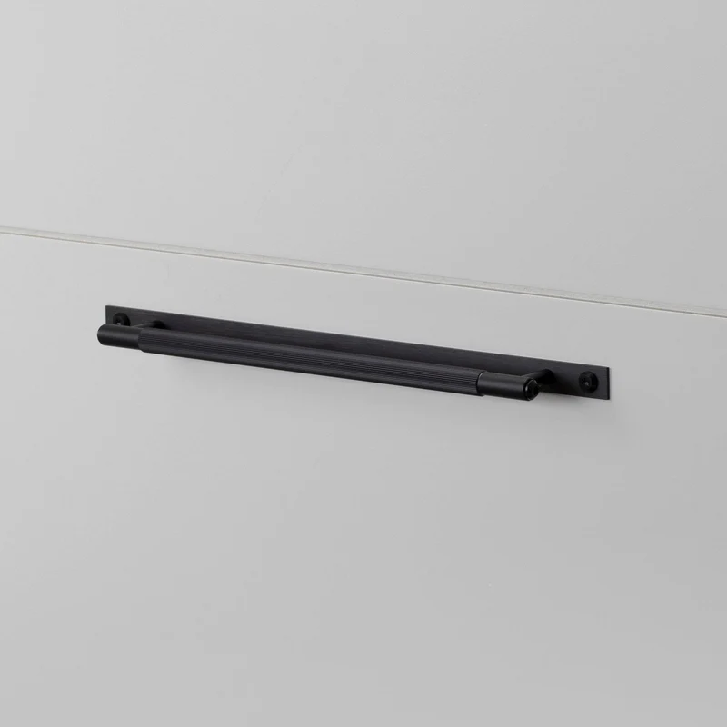 Buster + Punch Pull Bar Linear
