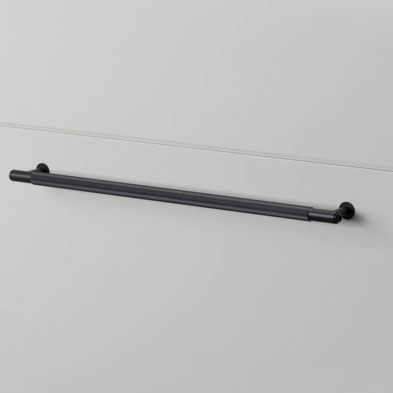 Buster + Punch Pull Bar Linear