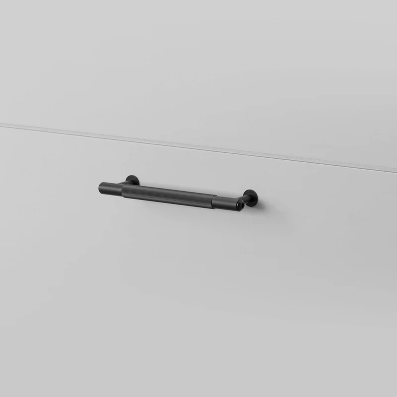 Buster + Punch Pull Bar Linear