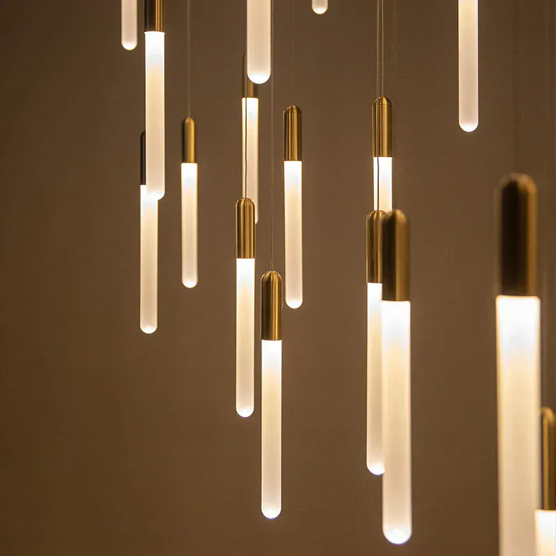Lustre suspensions de tubes lumineux pour villa