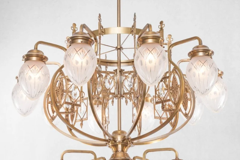 Chandelier Art Nouveau