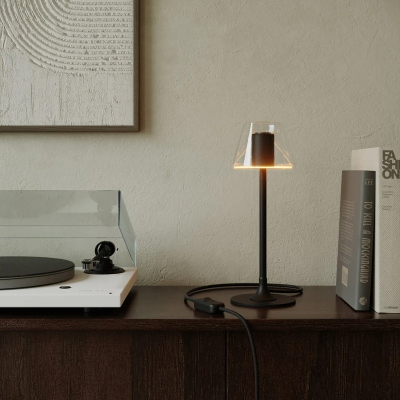 Lampe de table MAG-Y G07 avec base métallique ronde - Noir