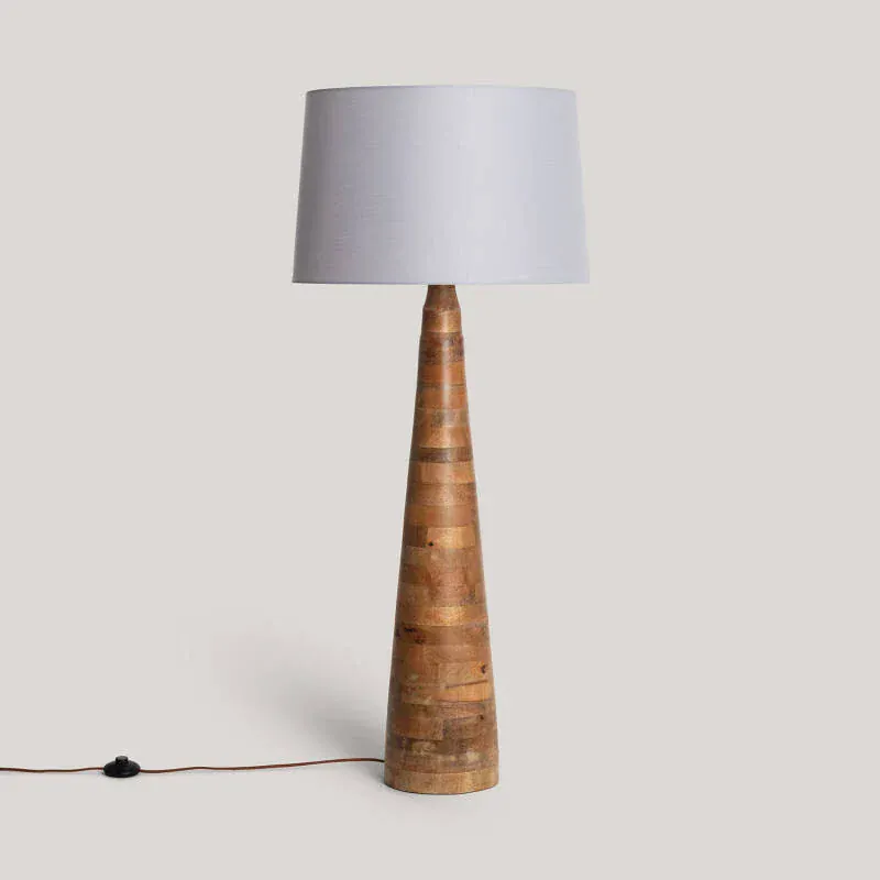 Lampe de salon en cone bois