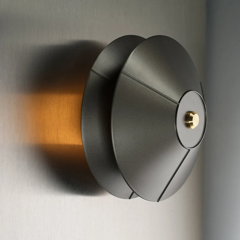 Minale 2Shades Closed Wall Lamp