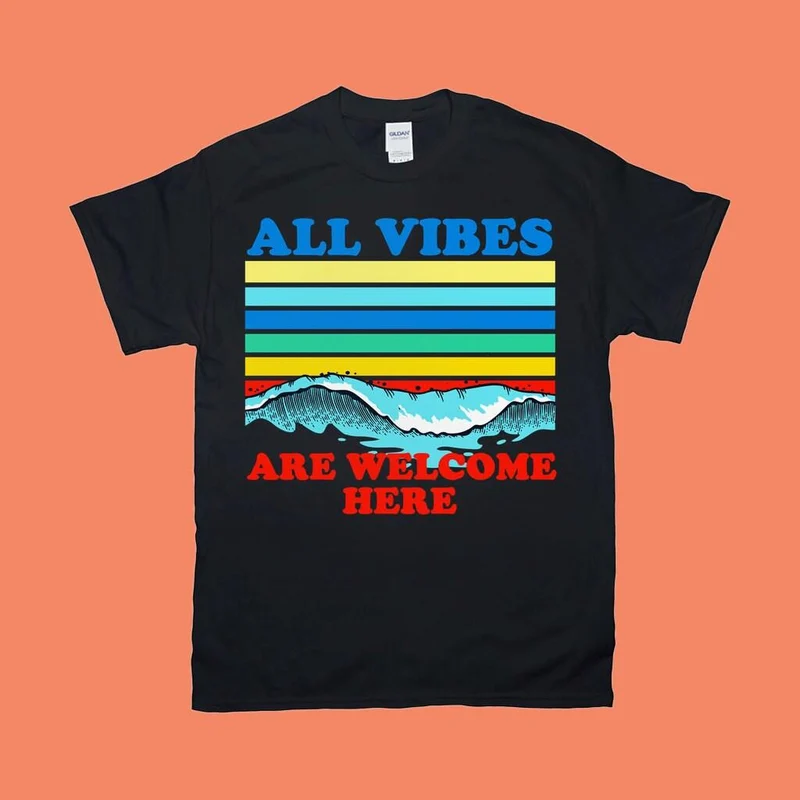 Toutes les vibrations sont les bienvenues ici | | Retro Sunset Waves, toutes les vibrations sont les bienvenues vintage t / chemise de gentillesse / tee-shirt des années 70 / cadeau de pleine conscience / hauts hippies