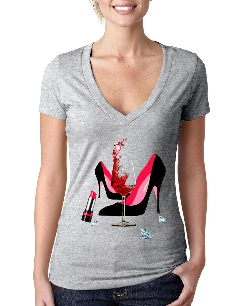Chaussures à talons hauts | Rouge à lèvres | Verre à vin | Diamants, t-shirt à talons hauts à la mode, t-shirt en toile Bella en V profond pour femmes, anniversaire en or rouge, niveau suivant