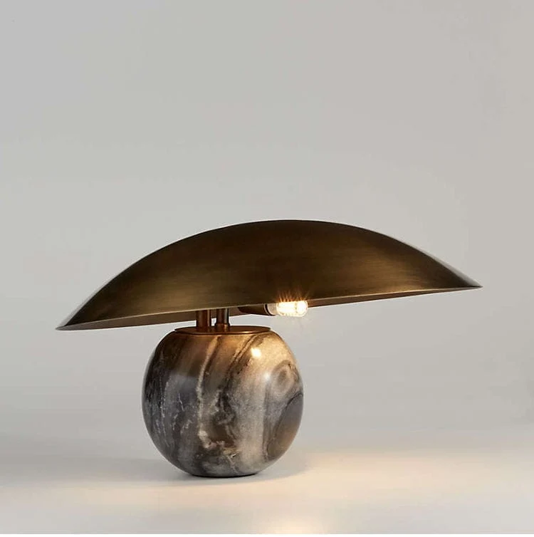 Petite lampe de table LED en coque