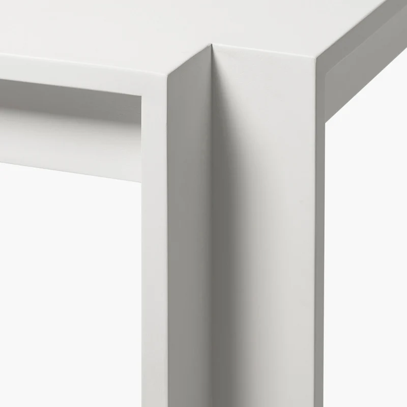 Serax Cora Table