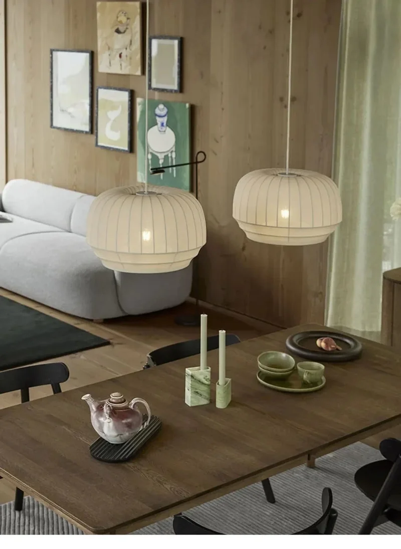 Lampe Suspendue Minimaliste en Tissu Wabi Sabi – Lustre LED pour Salon, Chambre et Hôtel