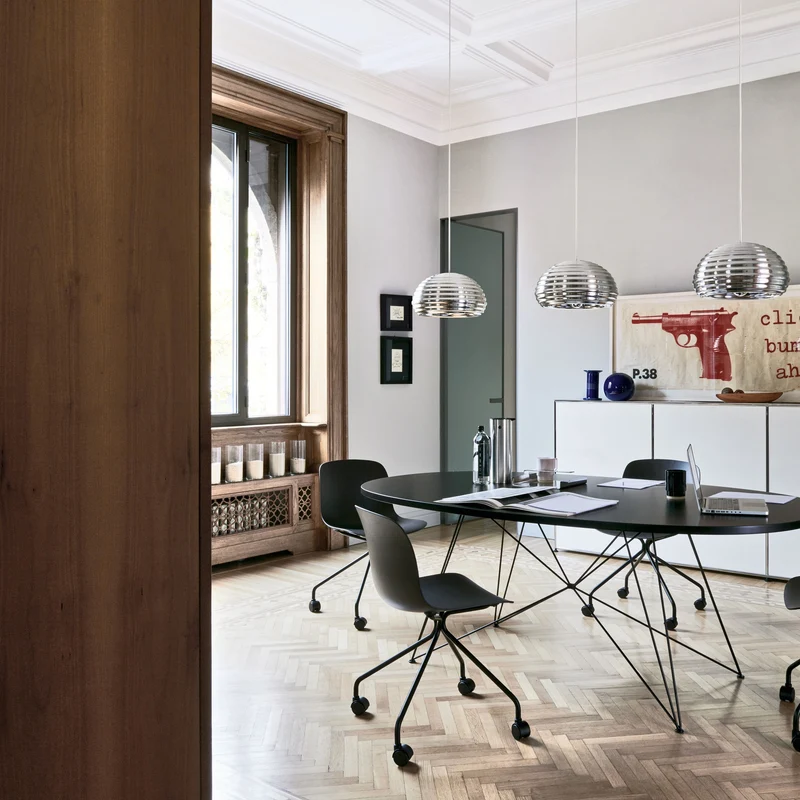 Magis Troy Swivel Chair 4-Star Base