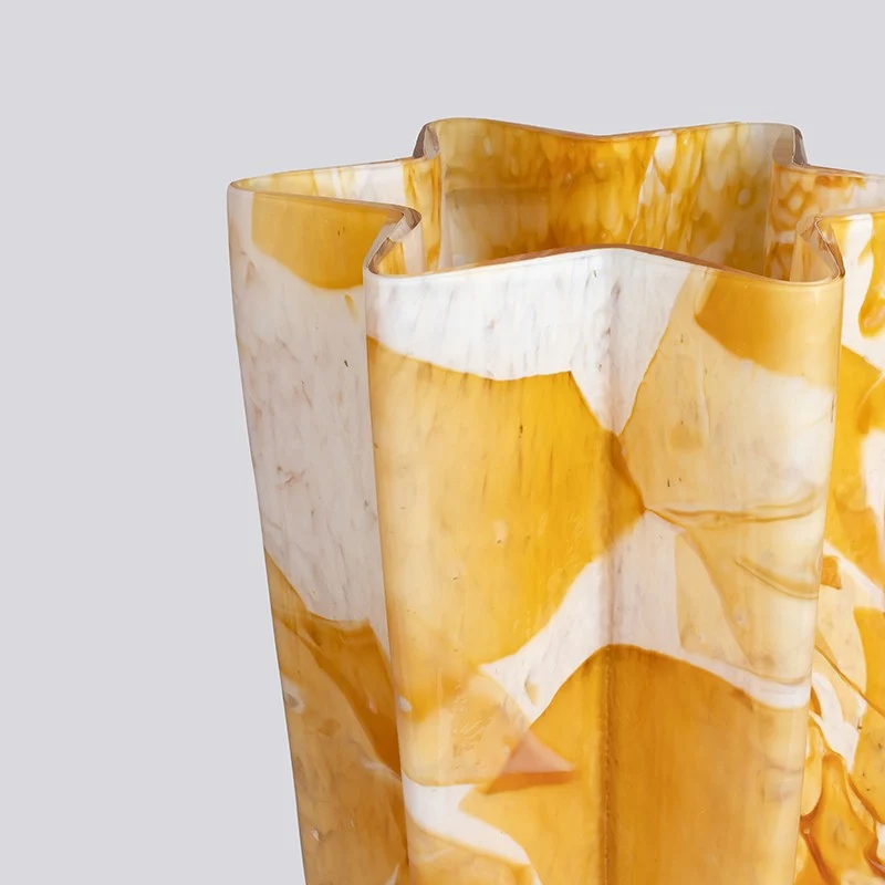 Stories of Italy Karkadè Star Bucket Vase