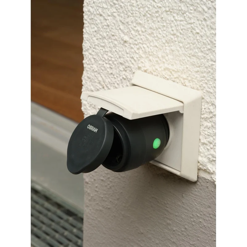LEDANCE ZigBee SMART+ prise compacte intelligente extérieure, noire