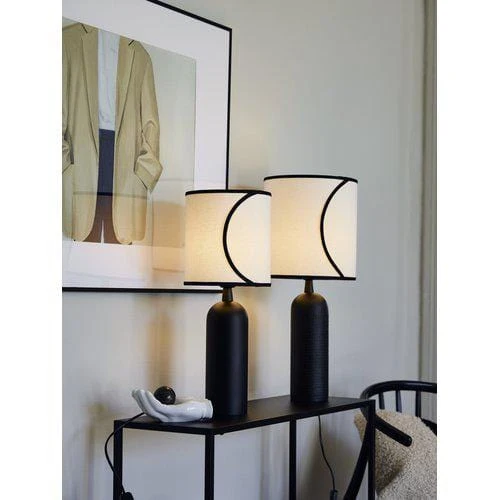 Lampe minimaliste blanc et noir