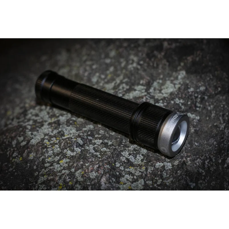 LAMPE DE POCHE LEDVANCE Lampe de poche tactique IP65, 1400 lm, 6500 K, blanc froid