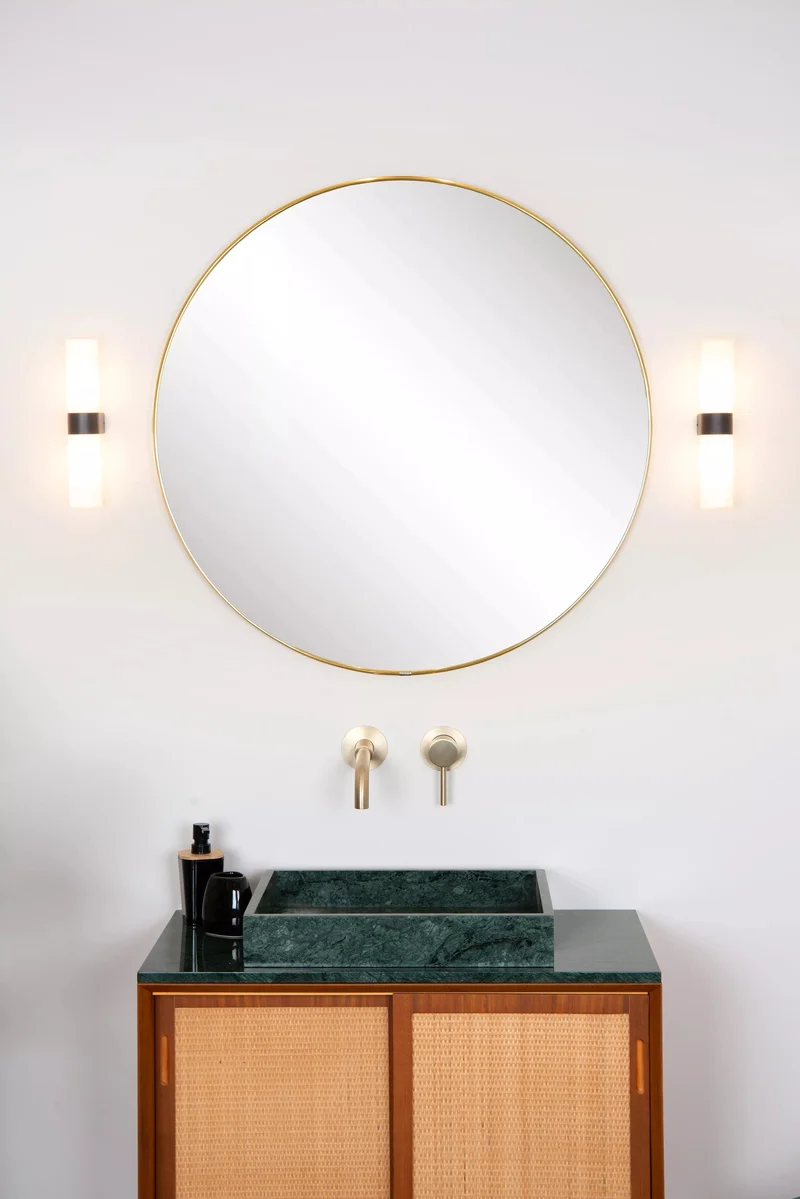 Luminaire mural noir pour salle de bain