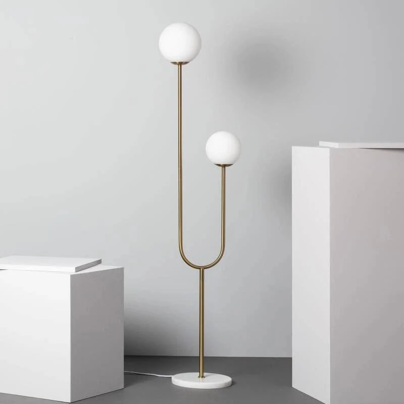 Lampadaire Doré avec 2 Boules Blanches Design Salon