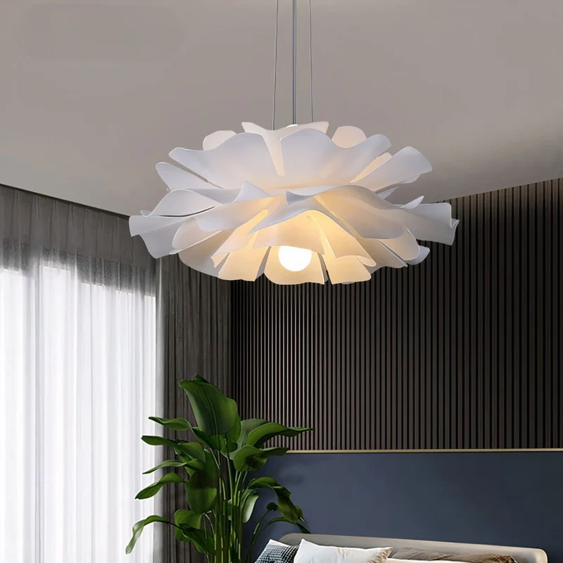 Lustre suspension pétale blanche