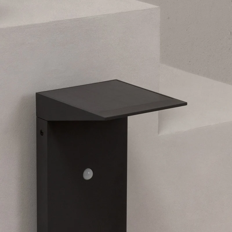 Faro Soleil Solar Beacon Lamp