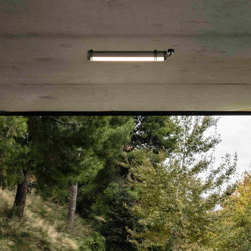 Faro Scuba Wall Lamp