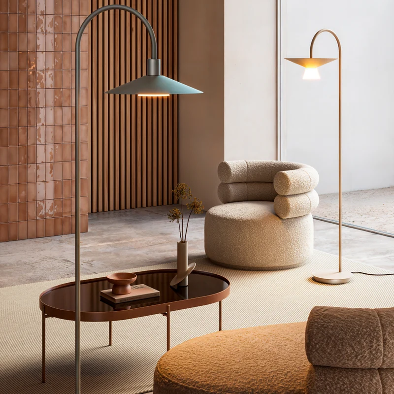 Estiluz Belt Floor Lamp