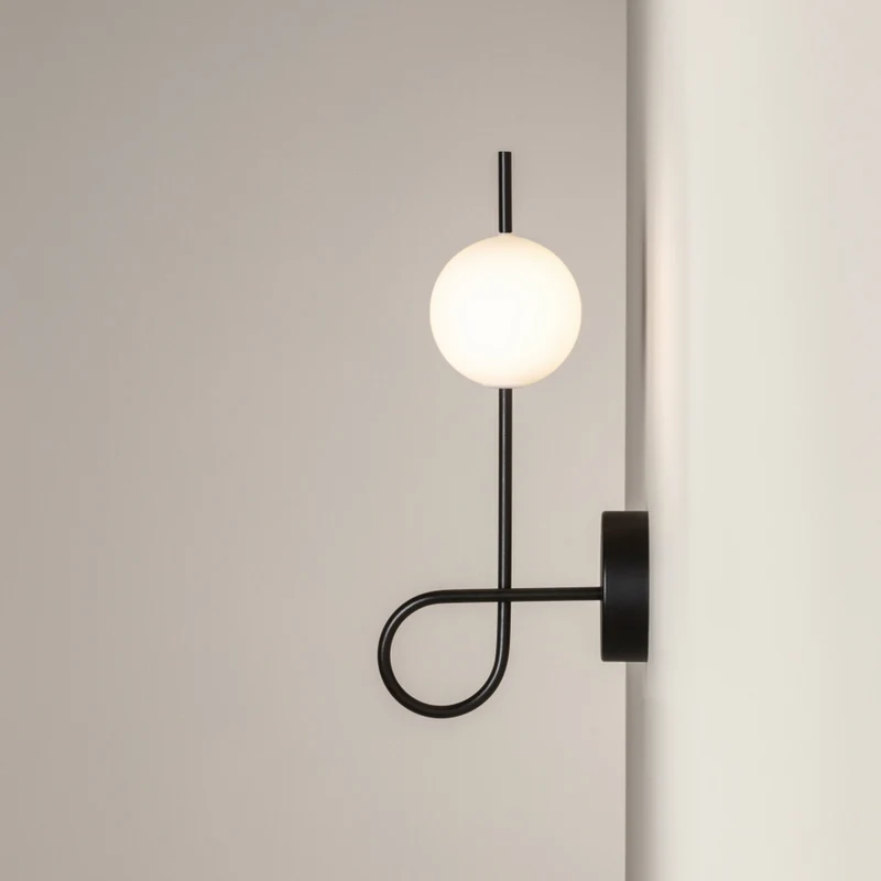 Estiluz Loop Wall Lamp