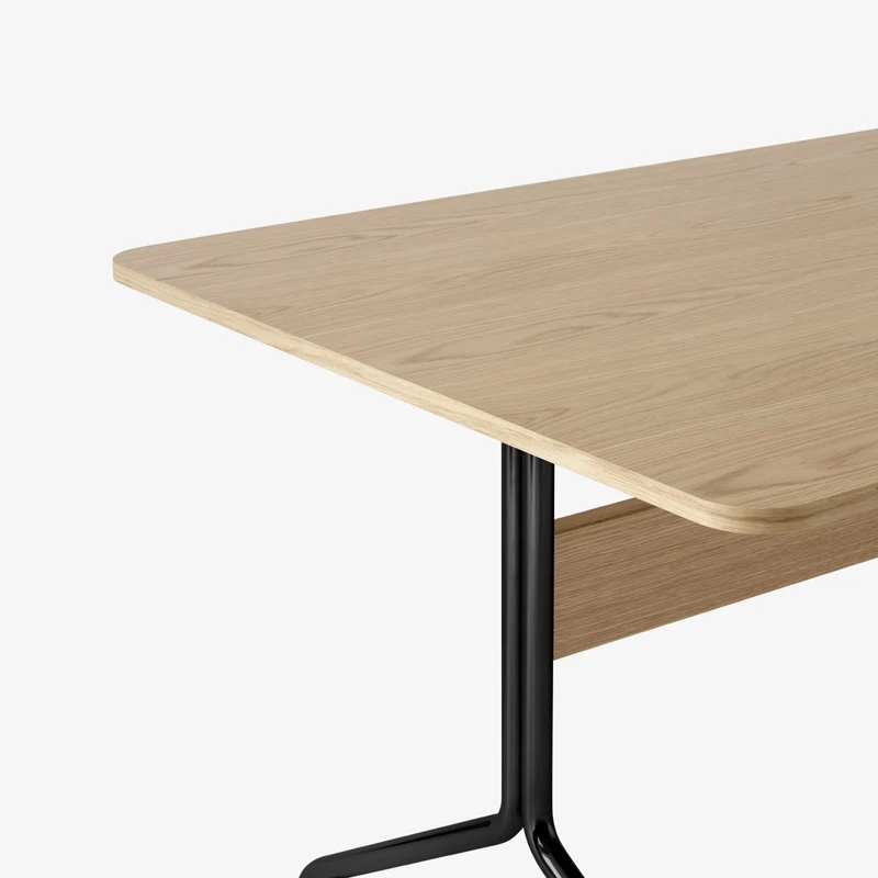 &Tradition Pavilion Dining Table AV18