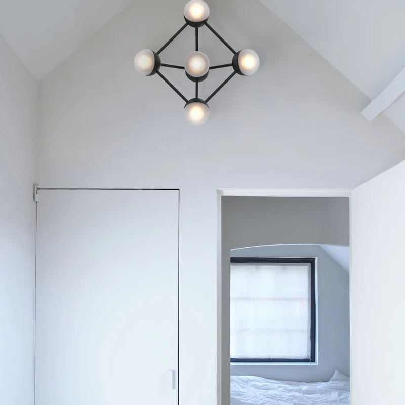 Schwung Molecule 5 Wall sconce