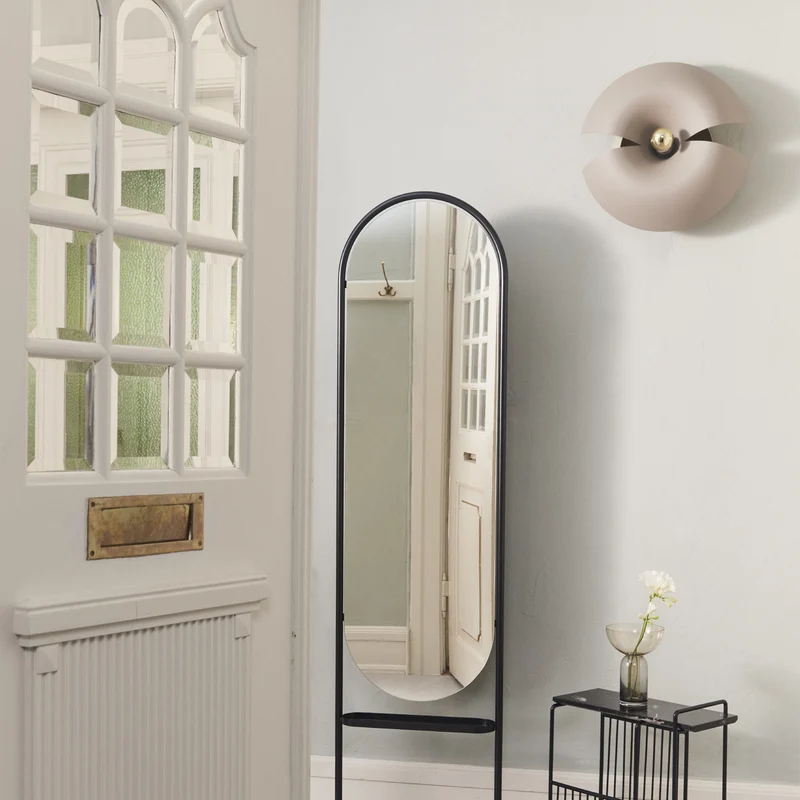 AYTM Cycnus Wall Lamp