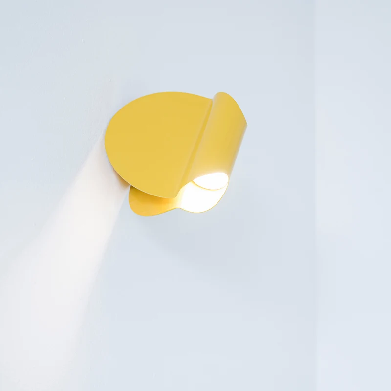 OliveLab Oplà Wall Lamp