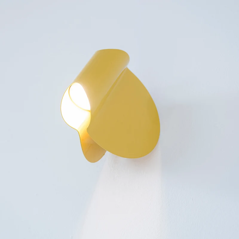 OliveLab Oplà Wall Lamp