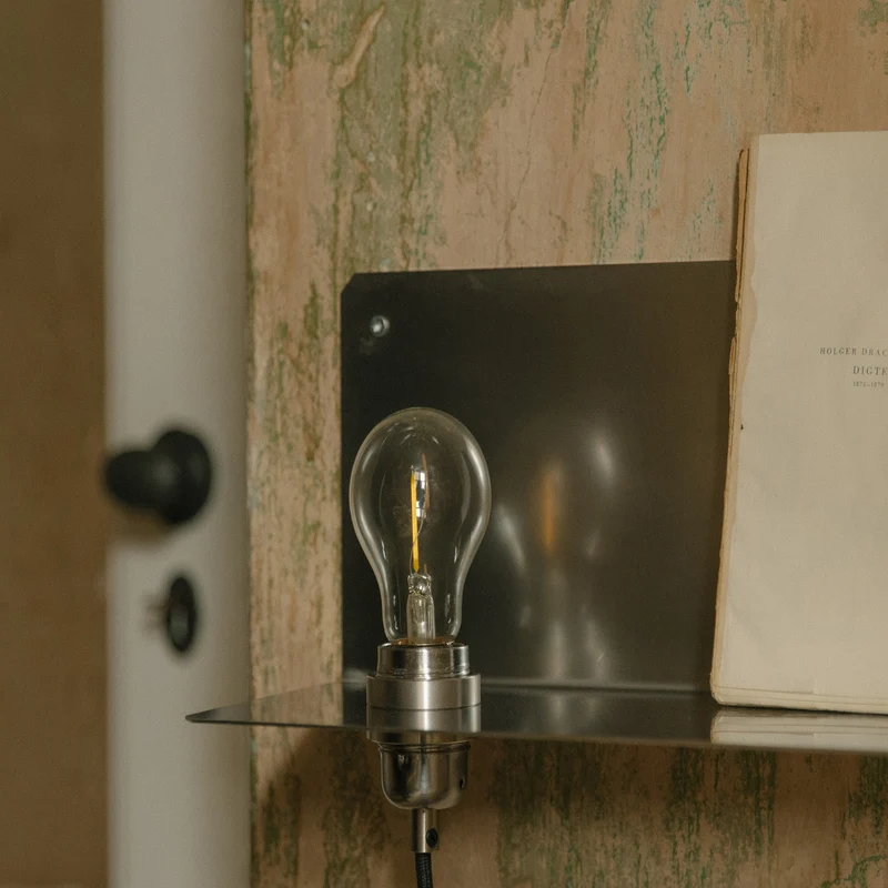 Frama 90° Wall Light