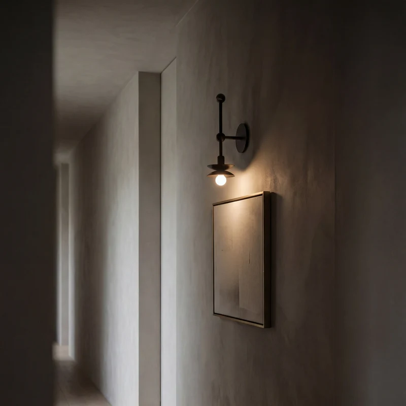 Schwung Babylon Single Wall Sconce