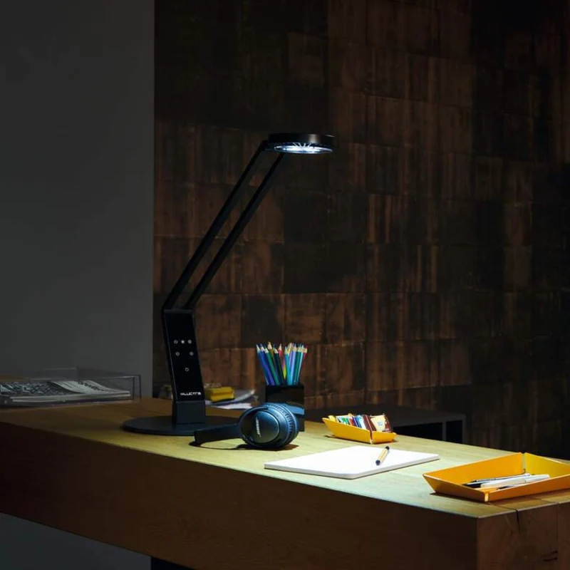 Luctra Table Radial Base Table Lamp