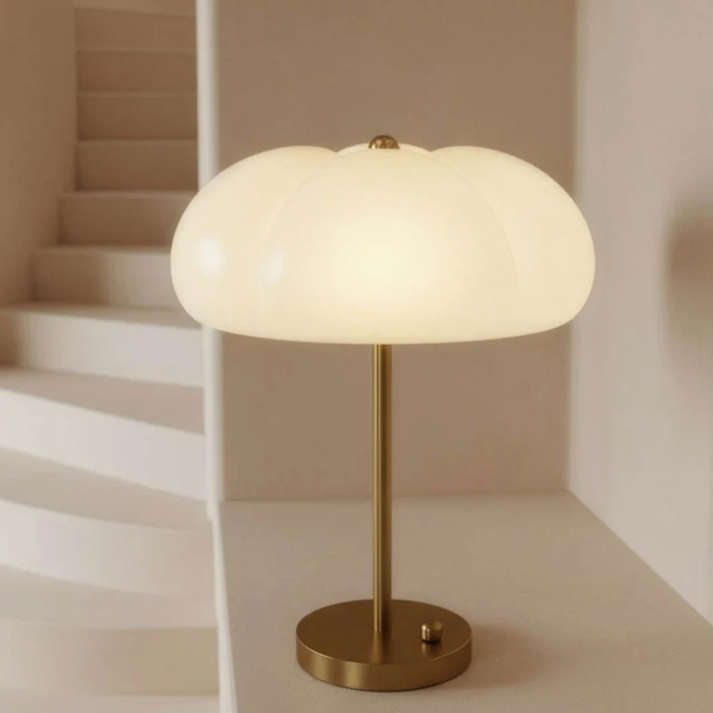 Schwung Hana Table Lamp