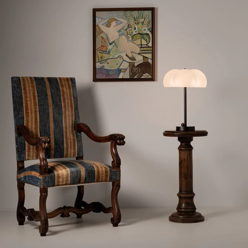 Schwung Hana Table Lamp