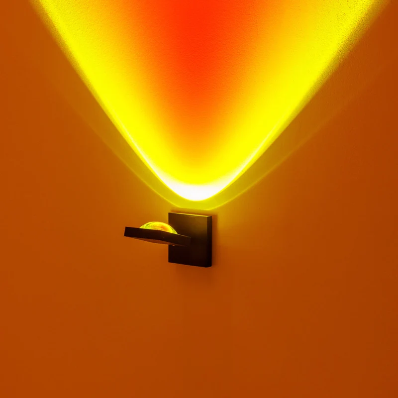 Halo Edition Applique Wall Lamp