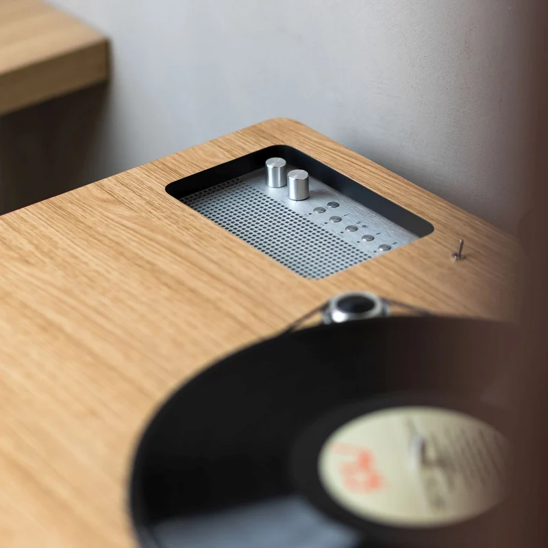 La Boite concept LX Turntable and speaker Connect