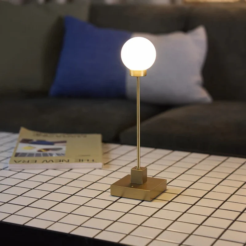 Northern Snowball Portable Table Lamp