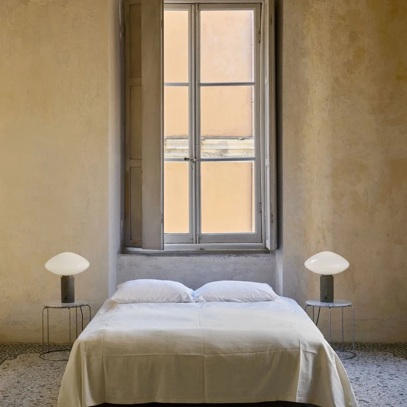 &Tradition Mist AP17 Table Lamp - UK Version