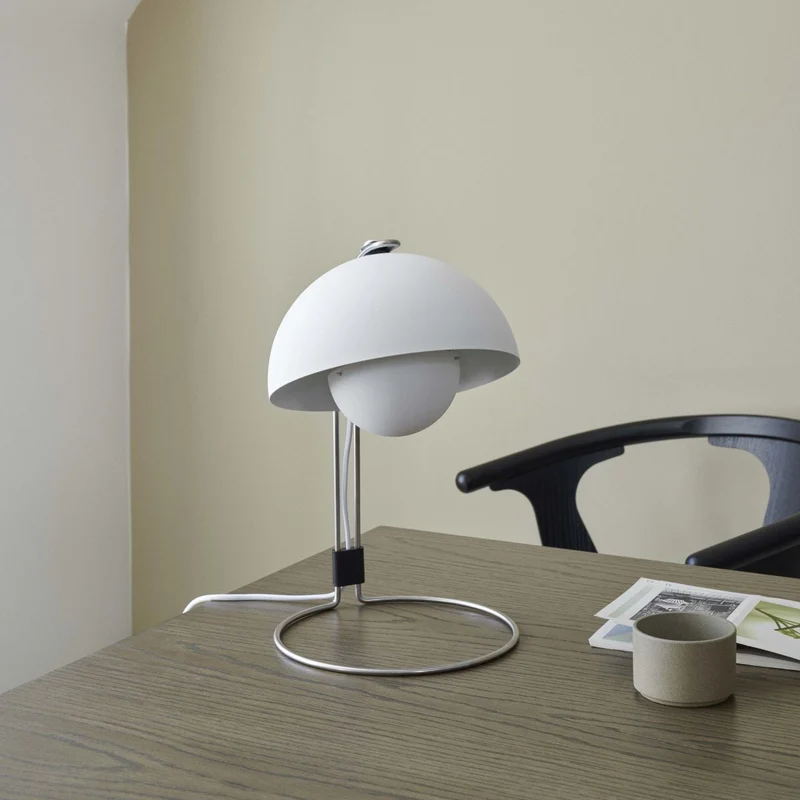 &Tradition Flowerpot VP4 Table Lamp