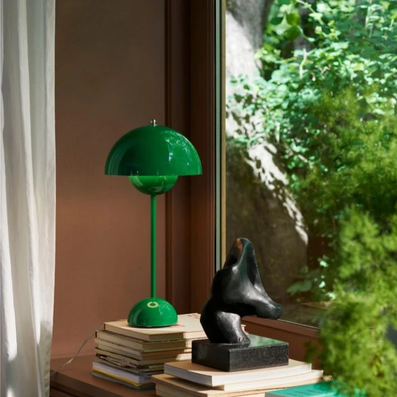 &Tradition Flowerpot VP3 Table Lamp