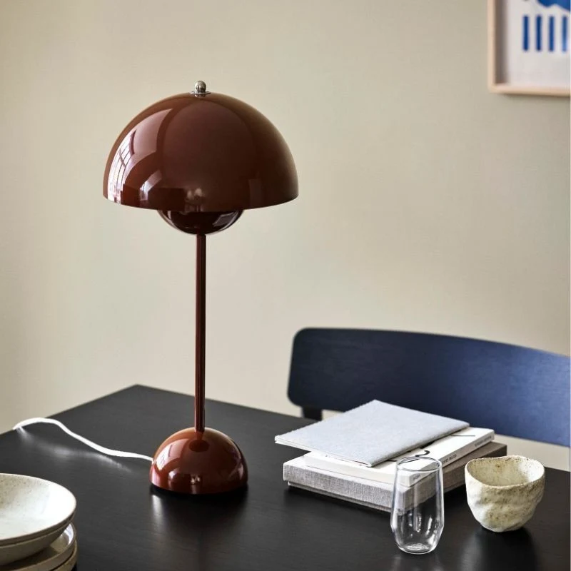 &Tradition Flowerpot VP3 Table Lamp