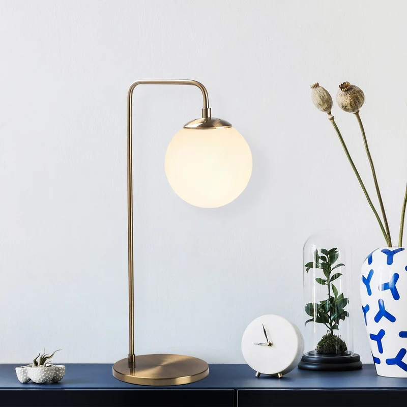 Lampe Dorée À Poser