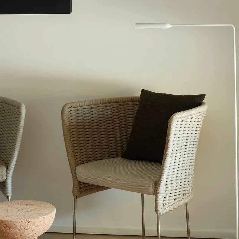 Lumina Flo Lounge Floor Lamp