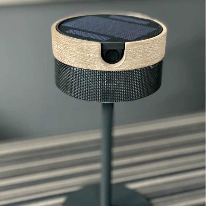 Les Jardins Bateak Solar Table Lamp
